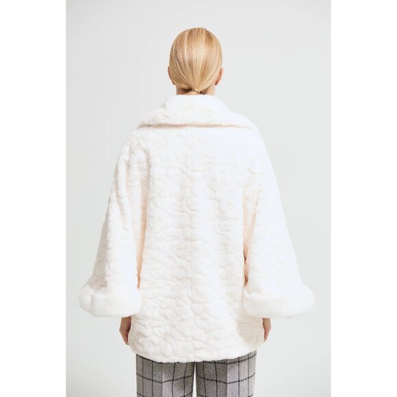 NWT Joseph Ribkoff cream monochromatic pattern textured faux fur cape jacket, S - Picture 3 of 9